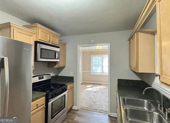 Photo - 1589 Pinehurst Dr SW