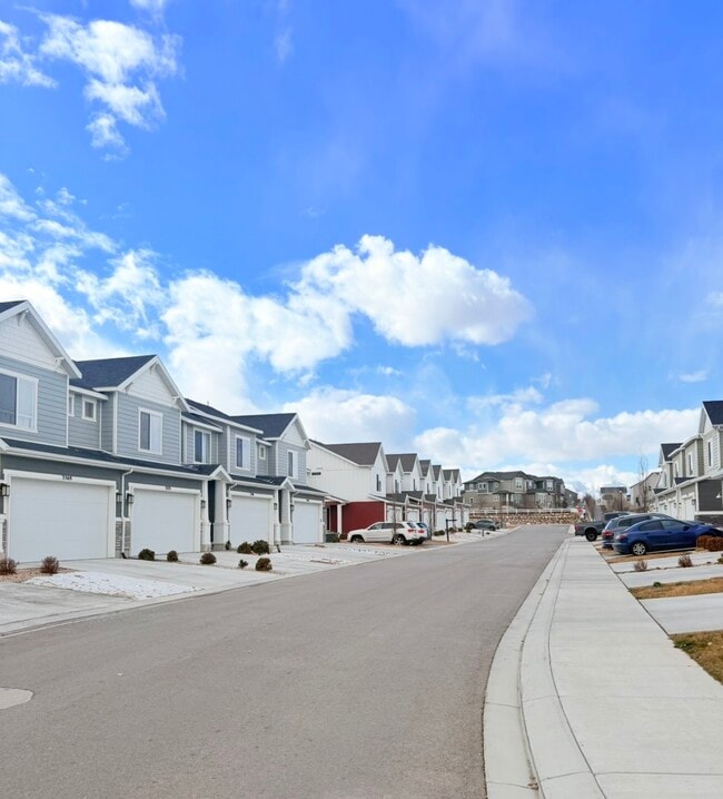 Photo - 3587 Grassland Dr Unit 1