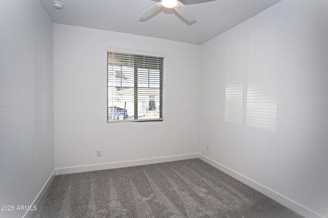 Photo - 773 W Lark Dr