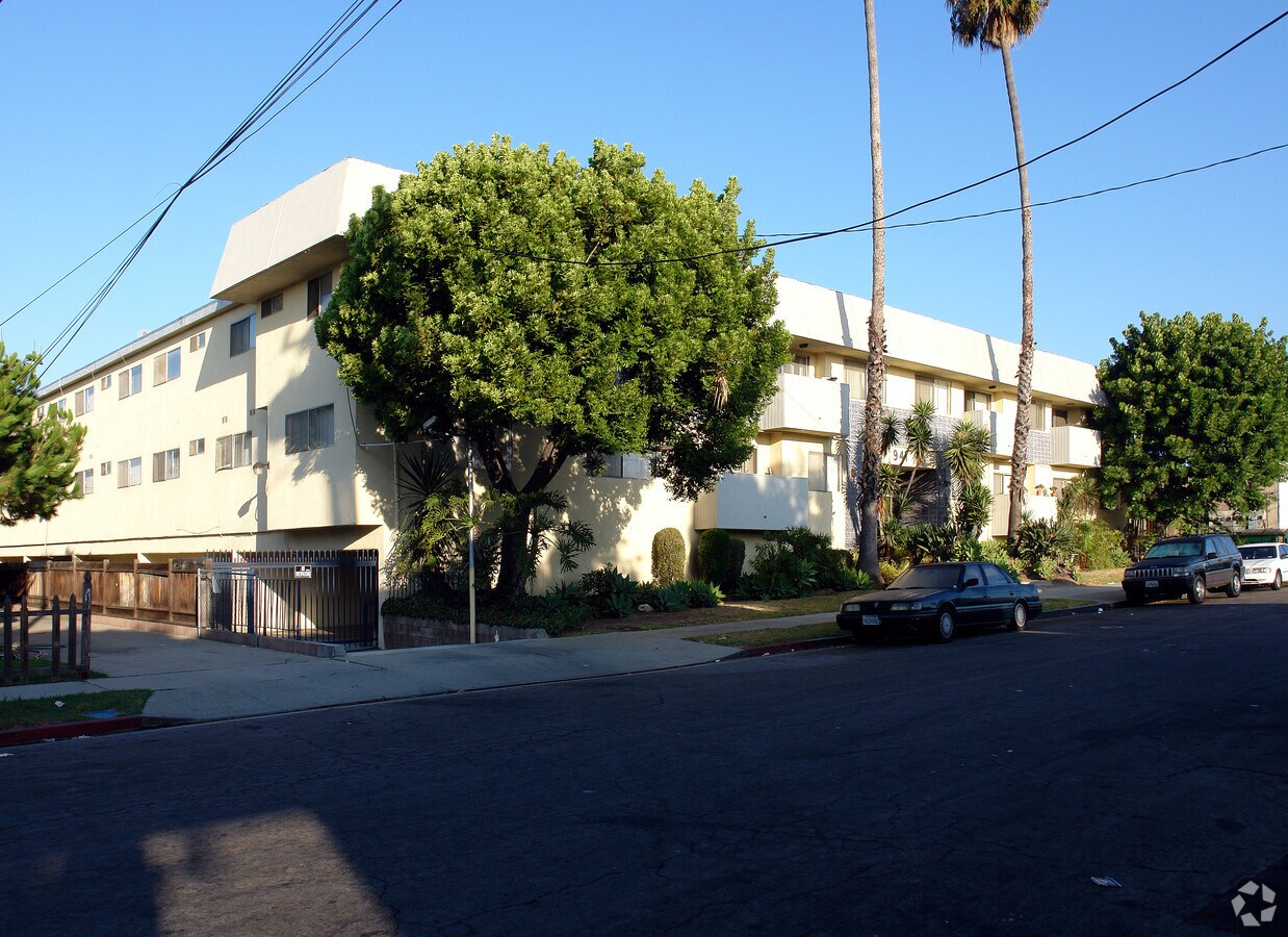 Photo - 941 Enterprise Ave