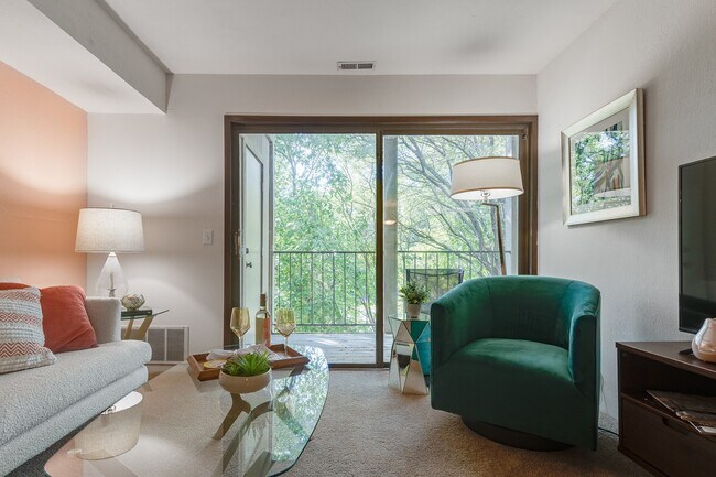Willow Creek Apartments