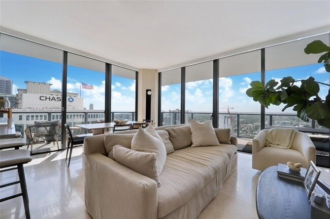 Photo - 88 SW 7th St Unidad 2602