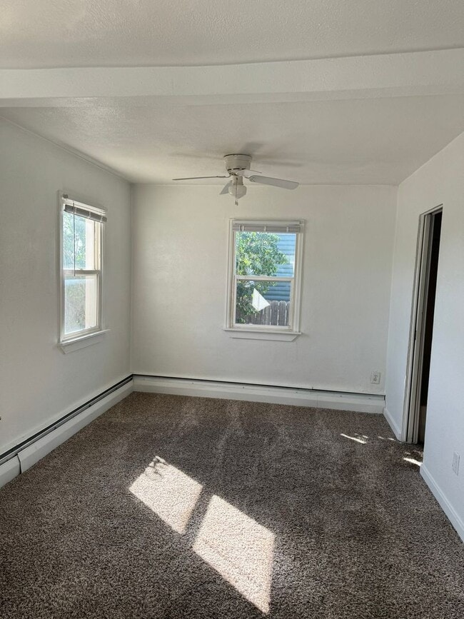 Photo - 2114 E 11th St