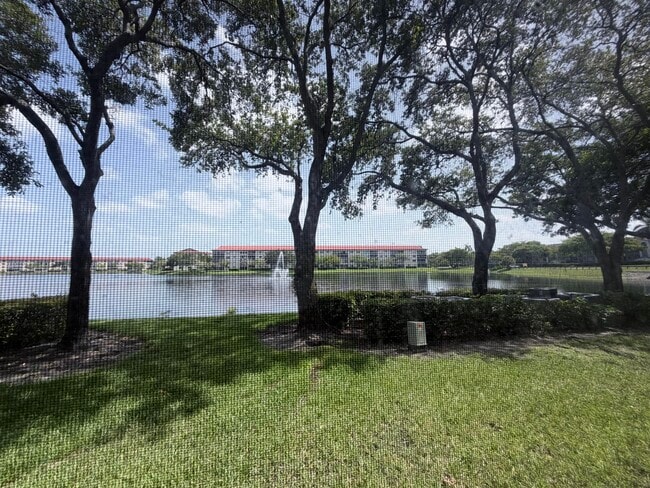 Building Photo - 12901 SW 15th Ct Unit 106v