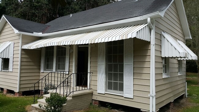 Photo - 2933 Dayton St