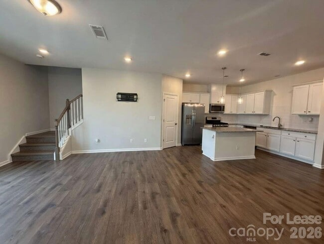 Photo - 5215 Maynard Hl Dr