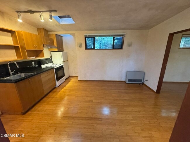 Photo - 1281 Old Topanga Canyon Rd