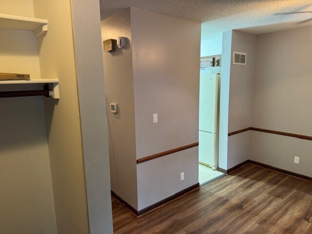 Photo - 2215 Southwood Pl