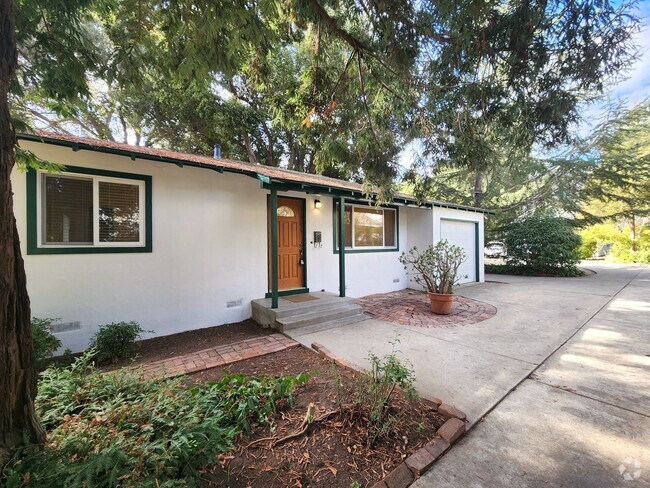 Building Photo - Beautiful Remodeled Duplex in Palo Alto Av... Rental