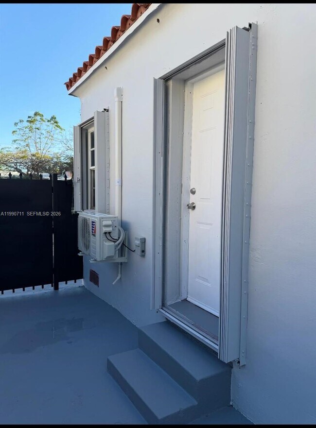 Photo - 1765 SW 21st St Unit 1