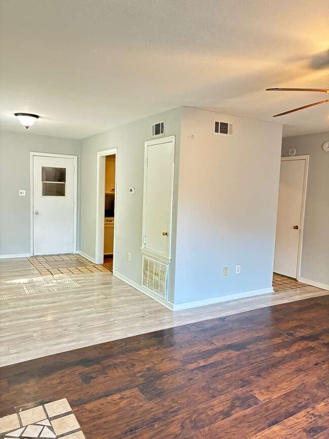 Photo - 560 Woodland Hills Pl