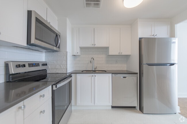 1BR, 1BA - 650SF - Kitchen - 34 Rambler Drive