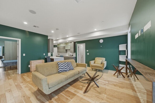 Photo - 186 Paris St Unit 1