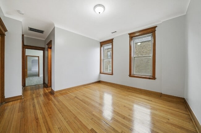 Photo - 2556 S Albany Ave