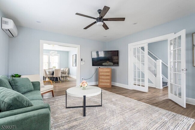 Photo - 11 Edison St