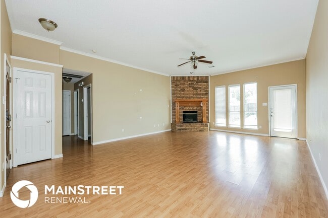 Photo - 740 Regalwood Dr