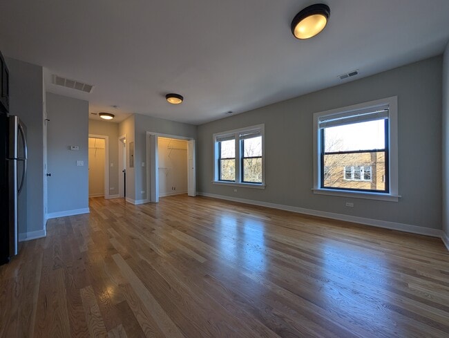 Photo - 2203 W Eastwood Ave