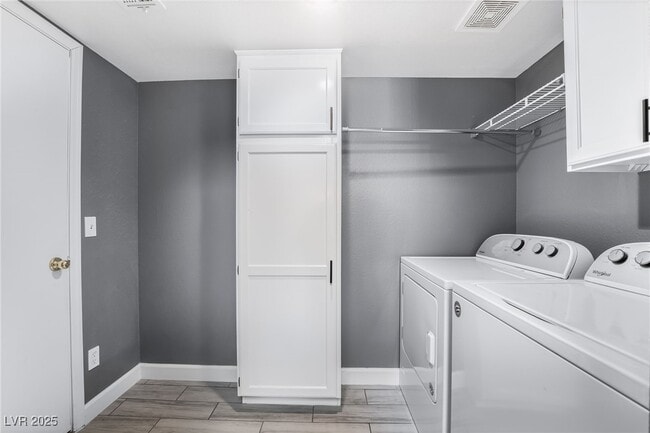 Building Photo - 683 Ambling Gait Ave