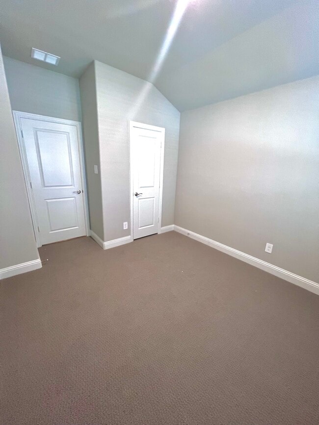 Photo - 2367 Aspen Hl Dr