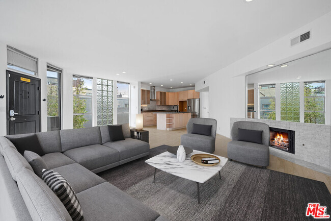 Building Photo - 20 28th Ave Unit A Rental