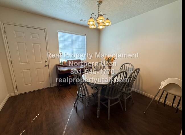 Photo - Cute 2 Bedroom Townhome in South Ogden Available