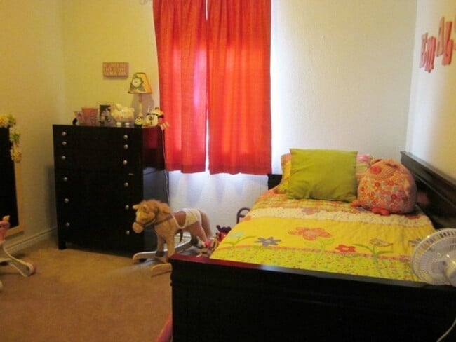 Photo - Beautifully Updated 3Bed/3Bath Townhome!