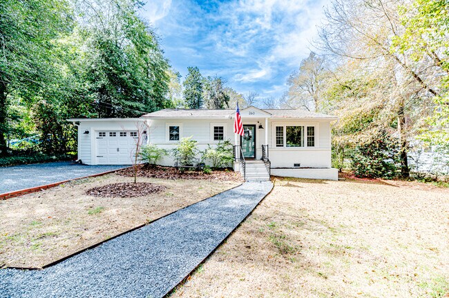 Photo - 260 E Connecticut Ave