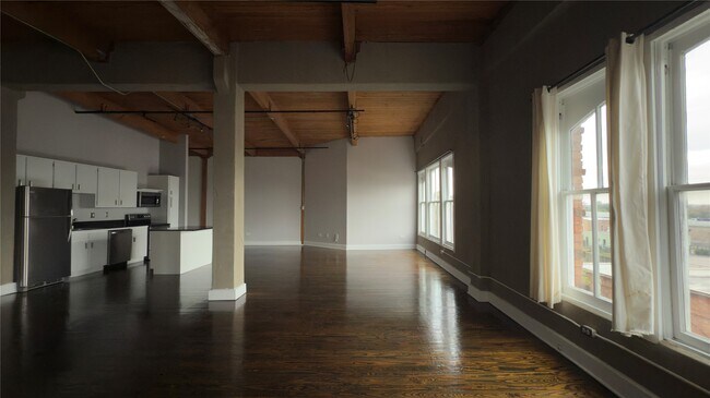 Photo - 711 William St Unidad 308