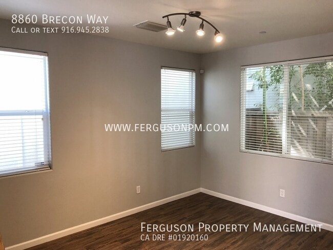 Photo - 8860 Brecon Way