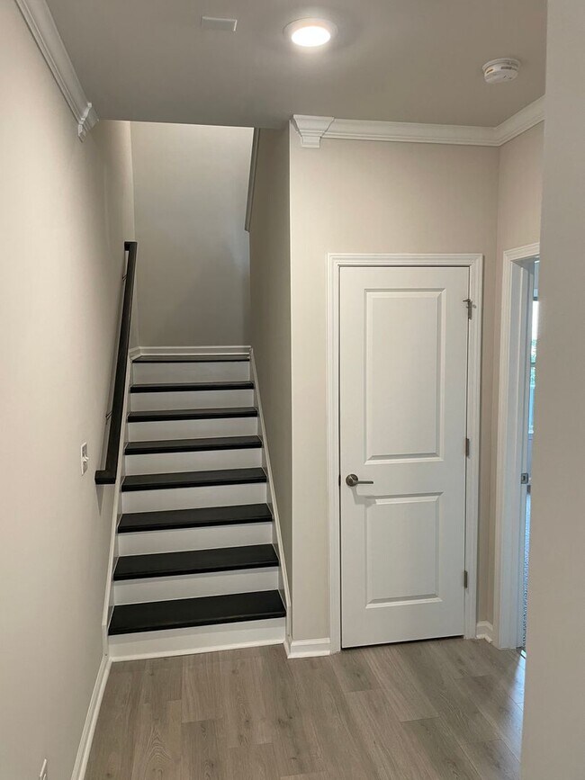 Photo - Wonderful 3 Bed 3.5 bath Townhome in Duluth!