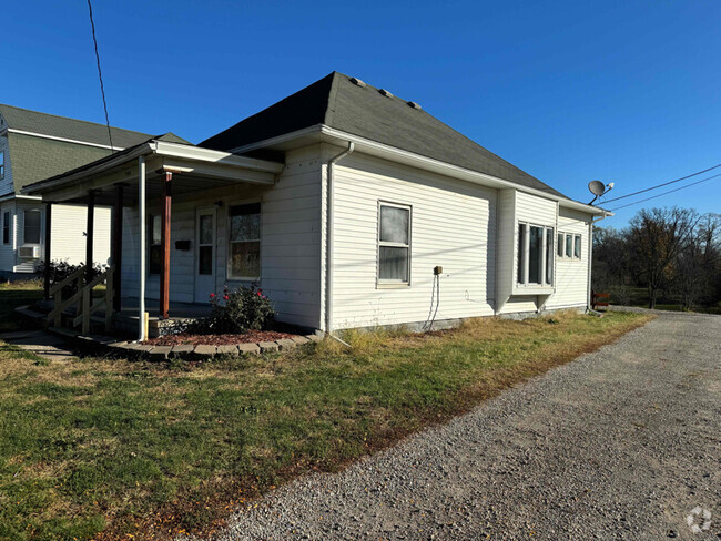 Building Photo - 700 S Main St Rental