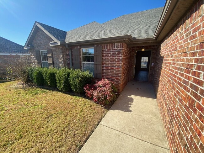 Photo - 450 Remson Ln