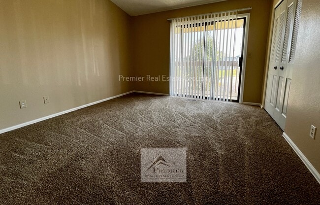 Photo - 505 Comanche Village Dr