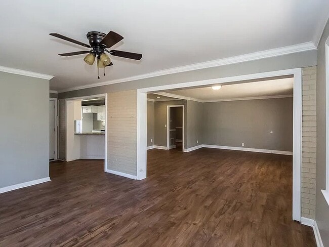 Photo - 1518 Dahlia Rd