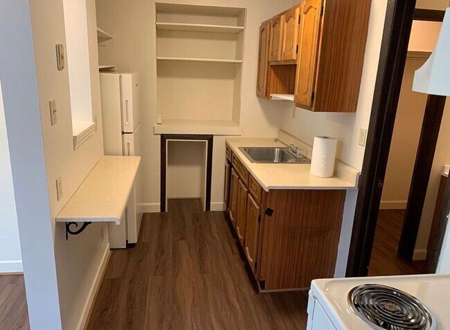 14 James Foster Rd Unit A