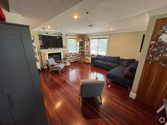 Living Room - 190 Sydney St Rental