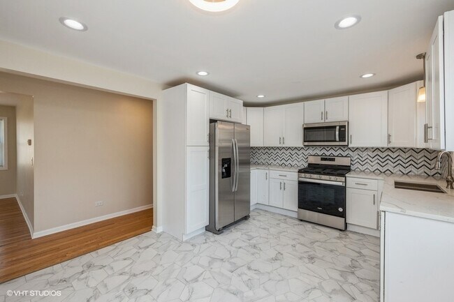 Photo - 8407 W Brodman Ave Unidad 1