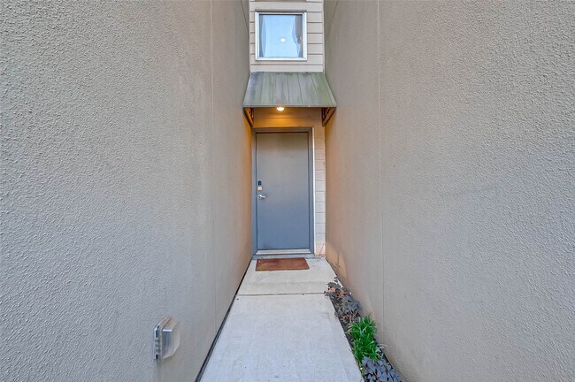 Photo - 2932 Cline St