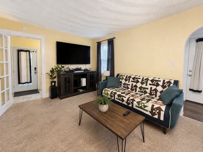Photo - 1035 Norview Ave