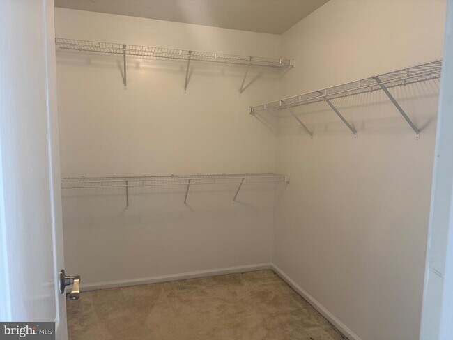 Photo - 121 Acorn Dr