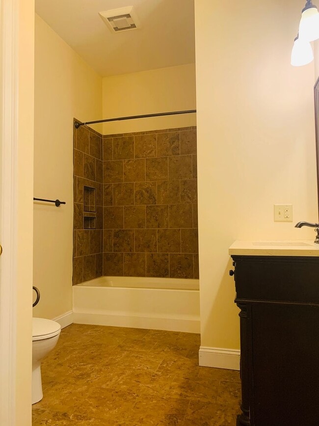 Photo - 51 N Champlain St Unit Apt. 2 - Available Now