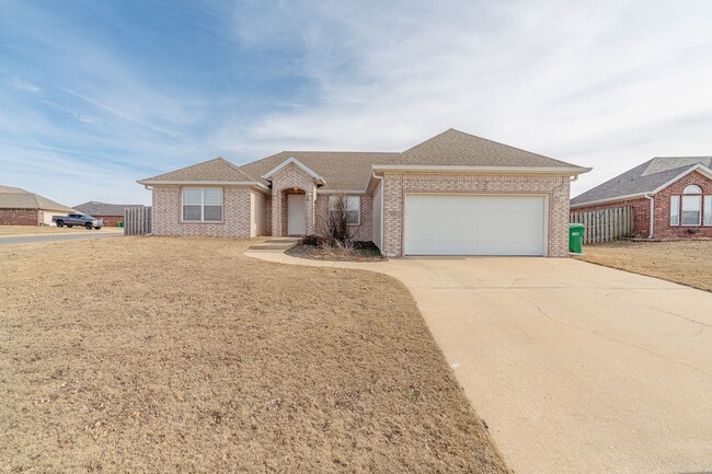 Updated 4-bedroom 2 bath Home in Centerton... - Updated 4-bedroom 2 bath Home in Centerton...