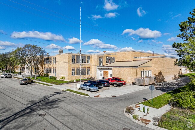 Multifamily Asset at 210 Park Avenue - Park Avenue Apartments