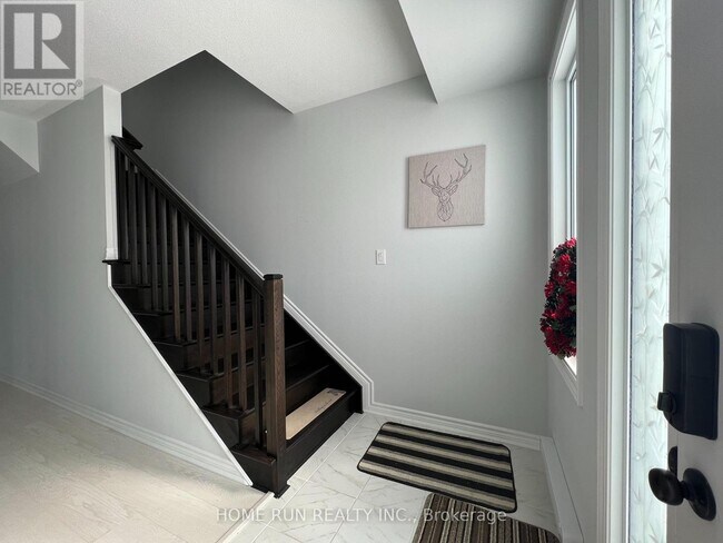 Photo - 279 Squadron Cres