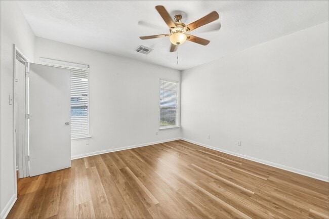 Building Photo - 1631 Laura Anne Dr