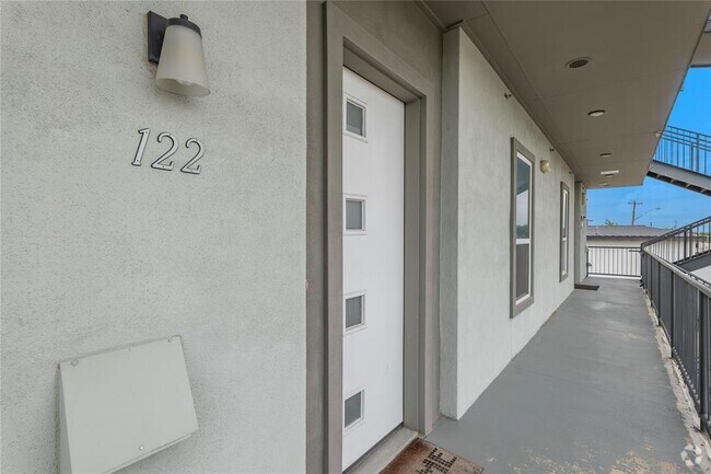 Building Photo - 4507 E Martin Luther King Jr Blvd Unit 122 Rental