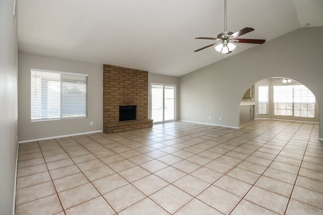 Photo - 1213 W Stottler Dr