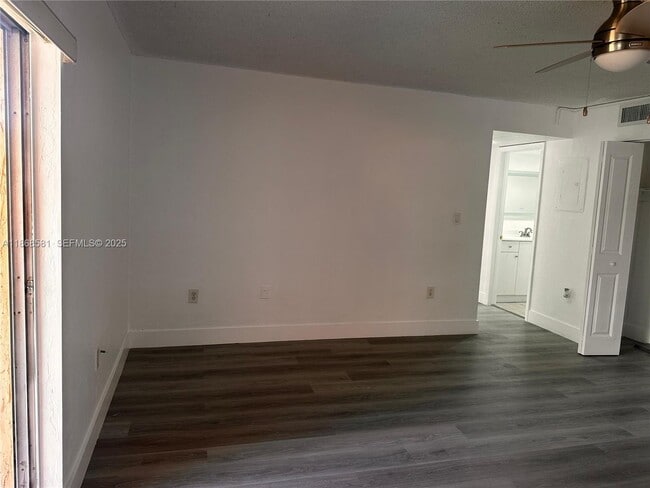 Building Photo - 7231 Miami Lakes Dr Unit C20