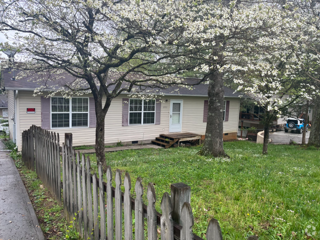 Building Photo - 2722 Woods-Smith Rd Rental