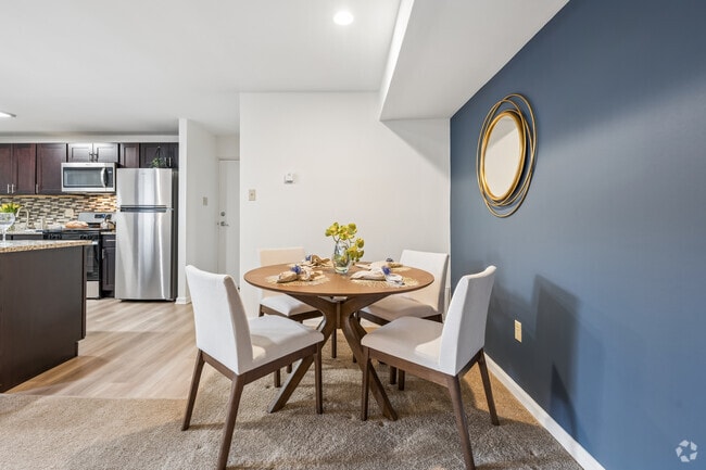2BR, 1BA - 879SF - Dining Room